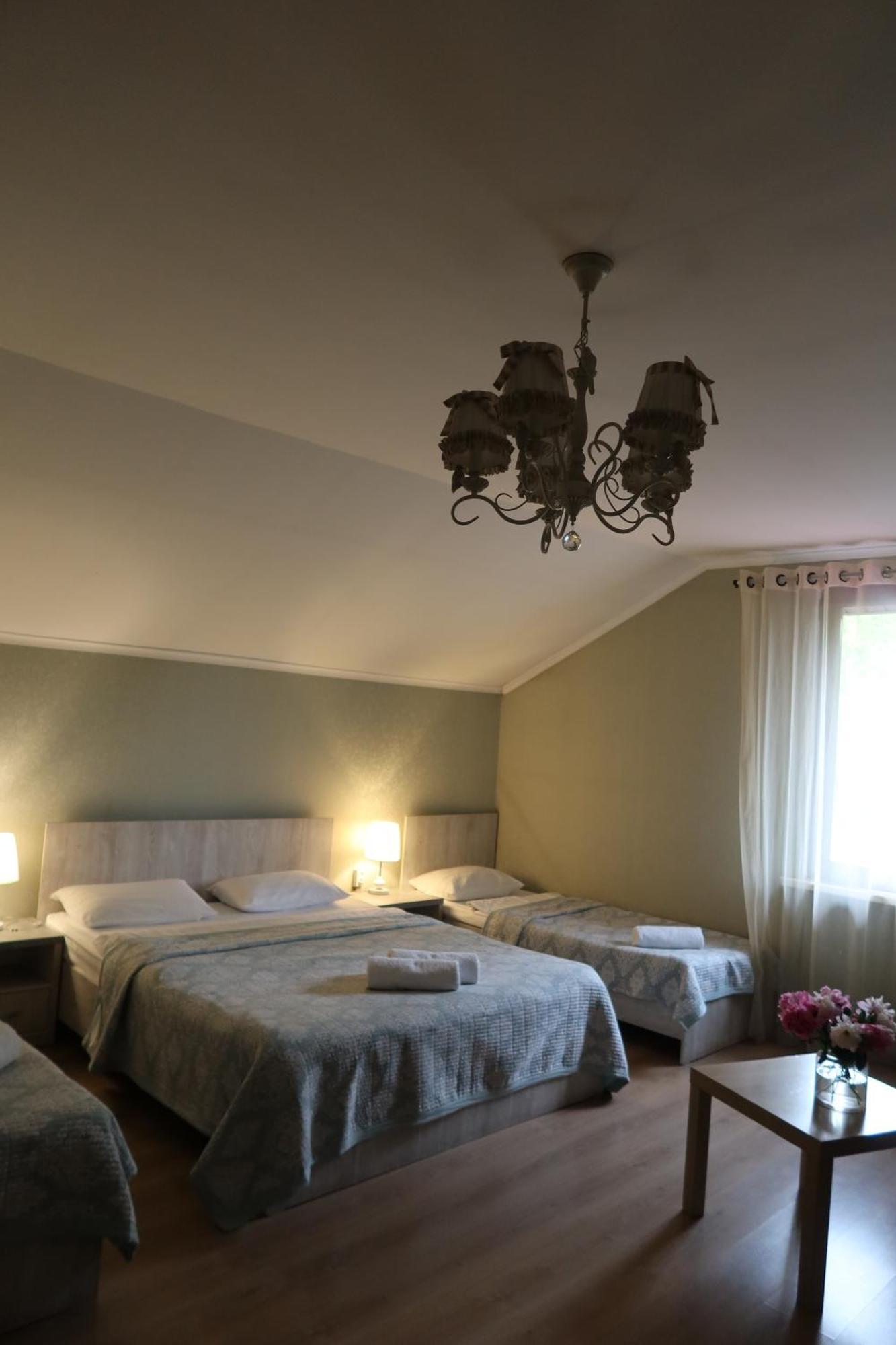 Lavitor Hotel Бишкек Экстерьер фото